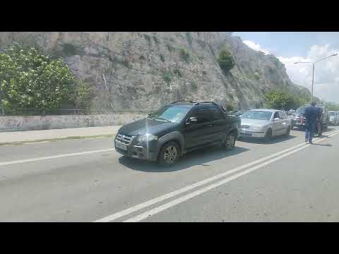 διέλευση οχημάτων από την υψηλή γέφυρα Σερβίων