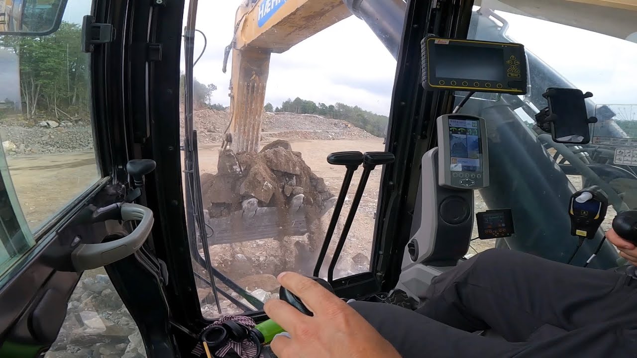 Unbelievable difference!😳 Cat 390F with different buckets🤓5vs4 tooth bucket, same pile, same rock!