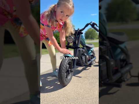 She wanted to give me a tour of her bike turned into the slickest salesgirl on the lot. 🏍️