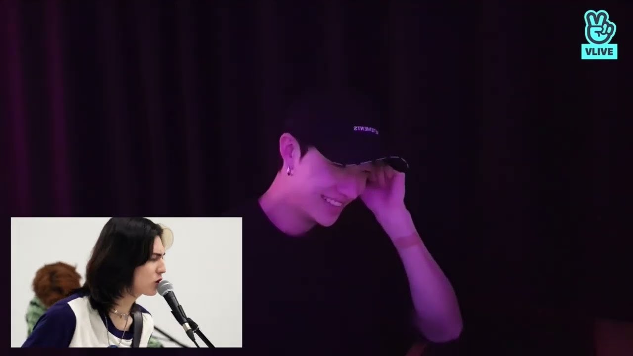 Stray Kids Bang Chan Reaction to 