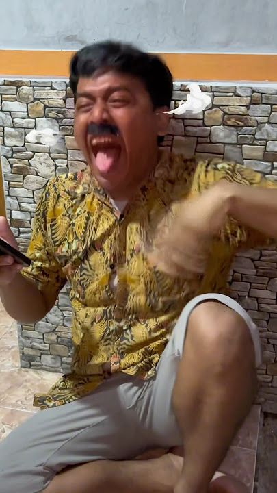bapak makan cabe pedas