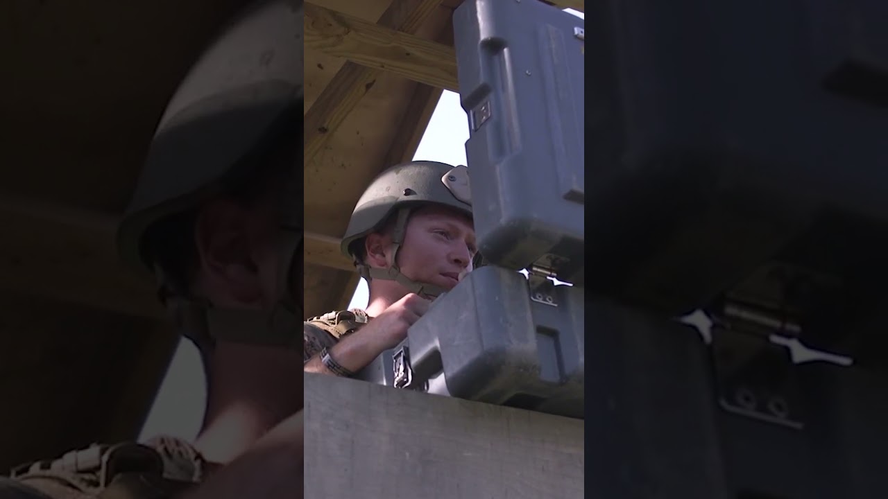 Clearing Harm's Way with Explosive Ordnance Disposal Marines - YouTube