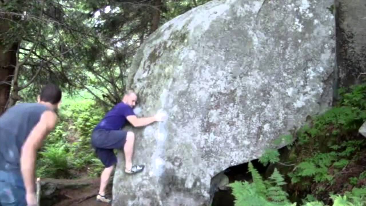 Daone Boulder - sector Nudole - blocco 10 - line La Virgola