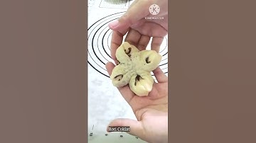 Thumbnail of Aneka Bentuk Roti Manis#shorts