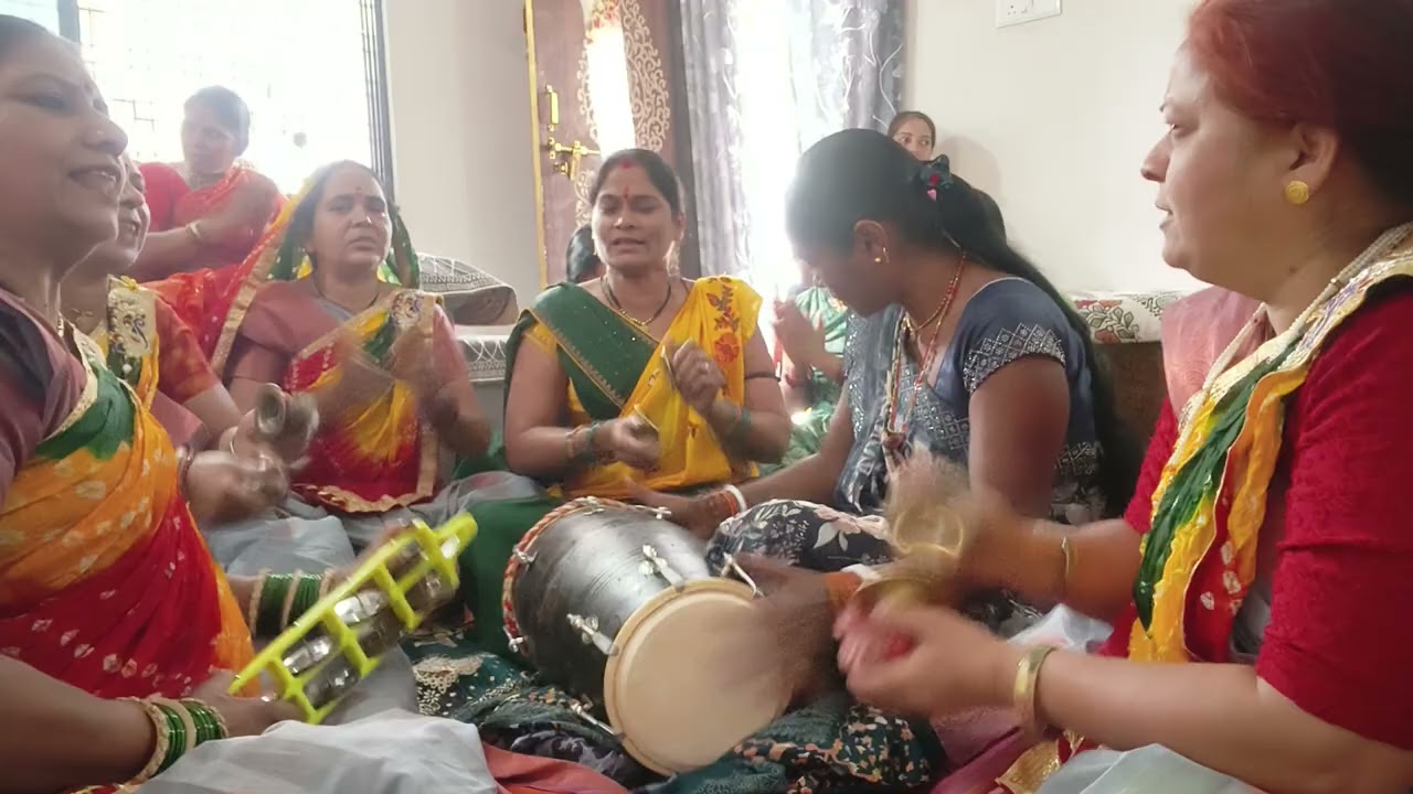 नवरात्रियस हाय लोगों का ताना मारे हो मैया हम दोनों के प्यार में ♥️♥️🔔👏👍🌺🌺🌺