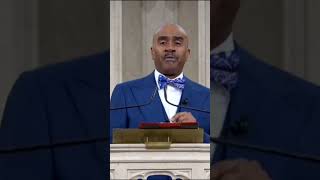 Pastor Gino Jennings on "Search The Scriptures"