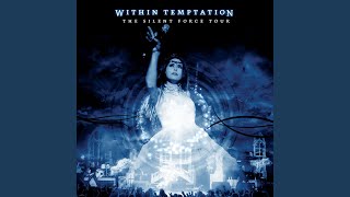 Смотреть клип Intro (Live)