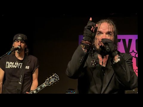 Josey Scott of Saliva - Click Click Boom (Live in Mount Dora, FL 3-21-25)