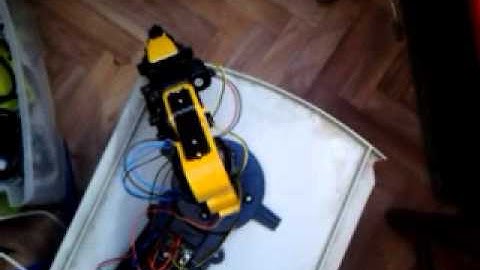 Bras-robot Velleman KSR10