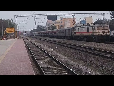 Train.no:22692:Karnataka rajadhani super fast express - YouTube