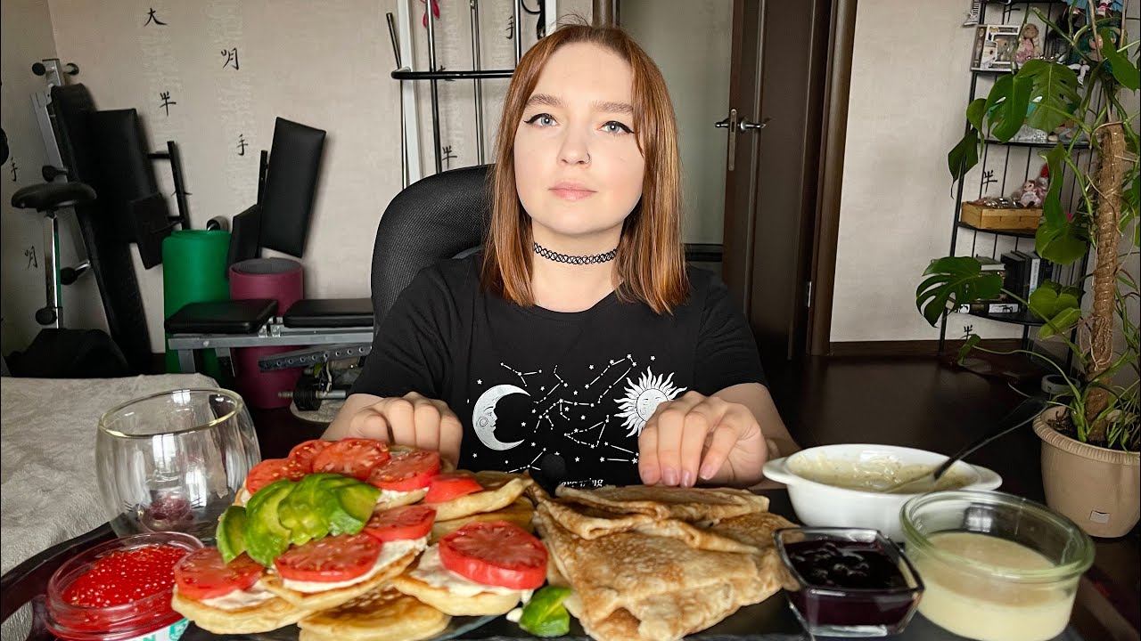 Мукбанг | Оладьи, блины, икра, сгущенка | Mukbang | Pancakes, condensed milk, caviar 🥞