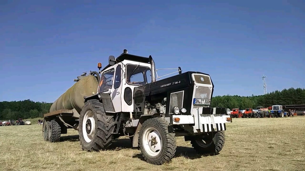 Die Brandwache in der Getreideernte mit Fortschritt und Kirovets