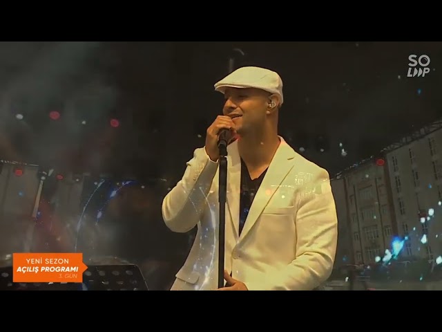 Maher Zain - Peace Be Upon You (Live at Istanbul) class=