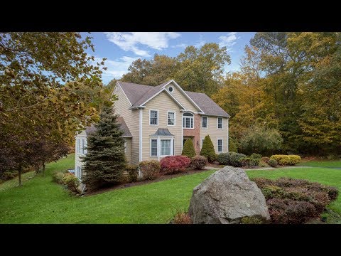 35 Arrowhead Drive, Monroe, CT home video tour