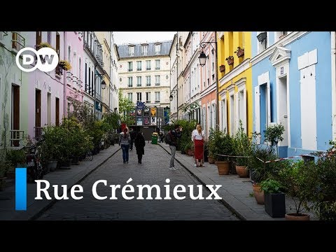 Video: Paris Rue Cremieux är Insta-berömd Och Invånarna Hatar Det