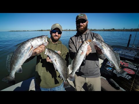 Louisiana SPECKLED TROUT Fishing in the Mississippi River