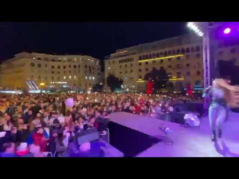Ελένη Φουρέιρα: Εντυπωσιακό show στη Θεσσαλονίκη για την Πρωτοχρονιά