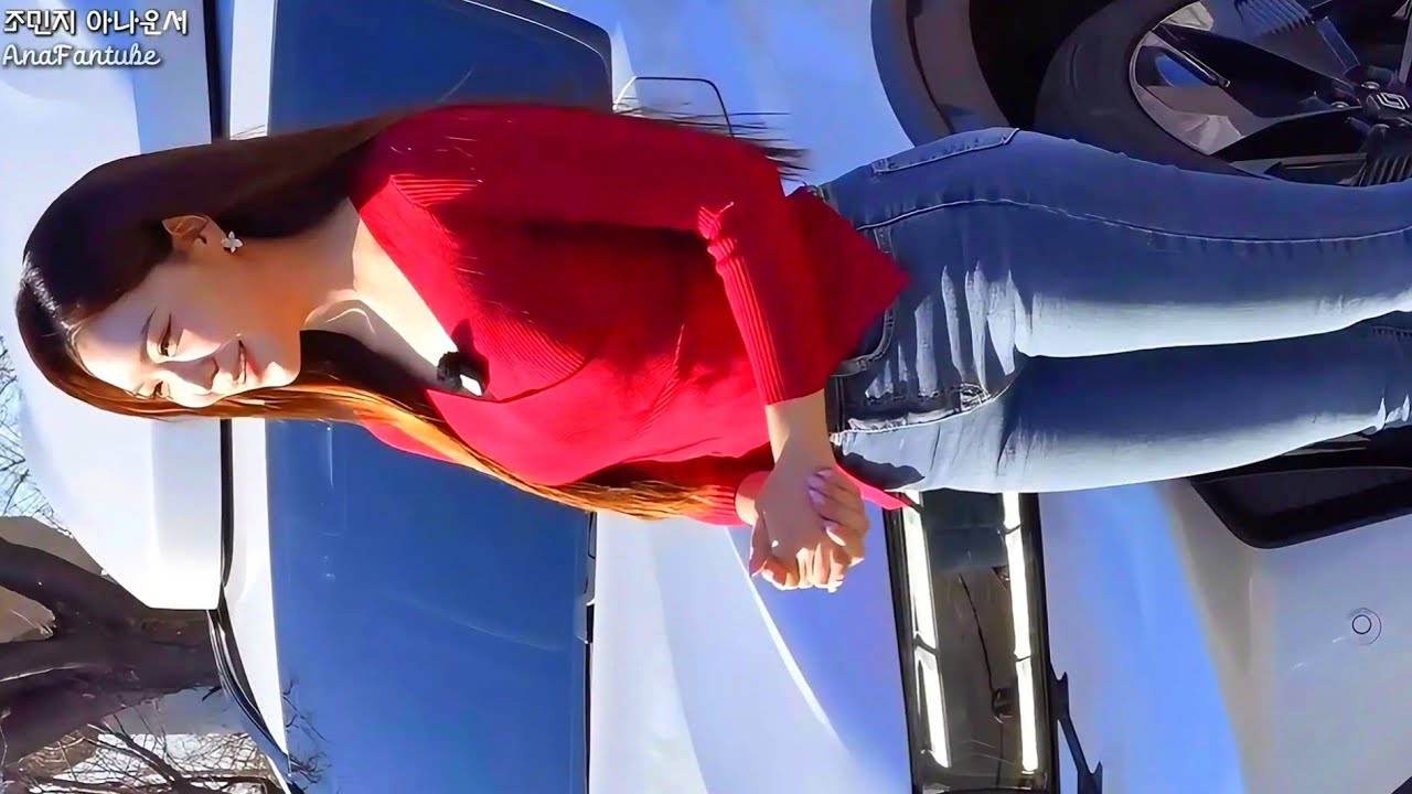 タイトなジーンズをはいた韓国の女子アナ 4K