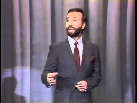 Video: Yakov Smirnoff Neto vrednost: Wiki, poročen, družina, poroka, plača, bratje in sestre