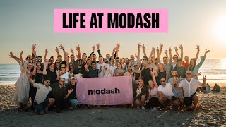 Working At Modash | Remote-First Team Offsite in Sesimbra, Portugal 🇵🇹