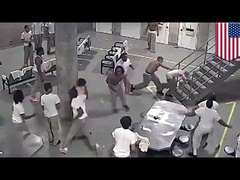 prison-fight:-super-max-jail-fight-sends-five-inmates-to-hospital---tomonews