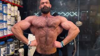 Iraqi hairy muscle hunk - Muscle checking