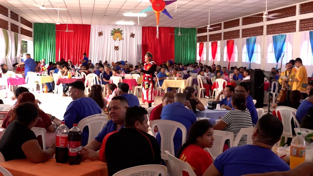 Internos del penal de Tipitapa comparten la Navidad con sus familias