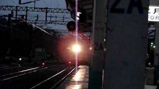 EMU100 1120次 自強號 通過苗栗