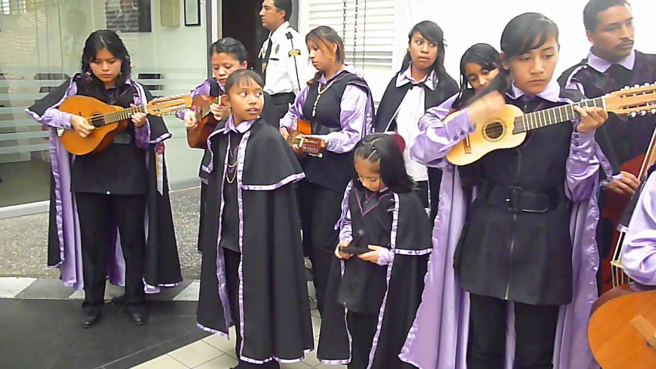 Señor ten piedad y Gloria Folklórico. shema shalom