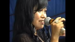 Menanti Janji - Lilin Herlina - New Pallapa live Karang Pilang 2008