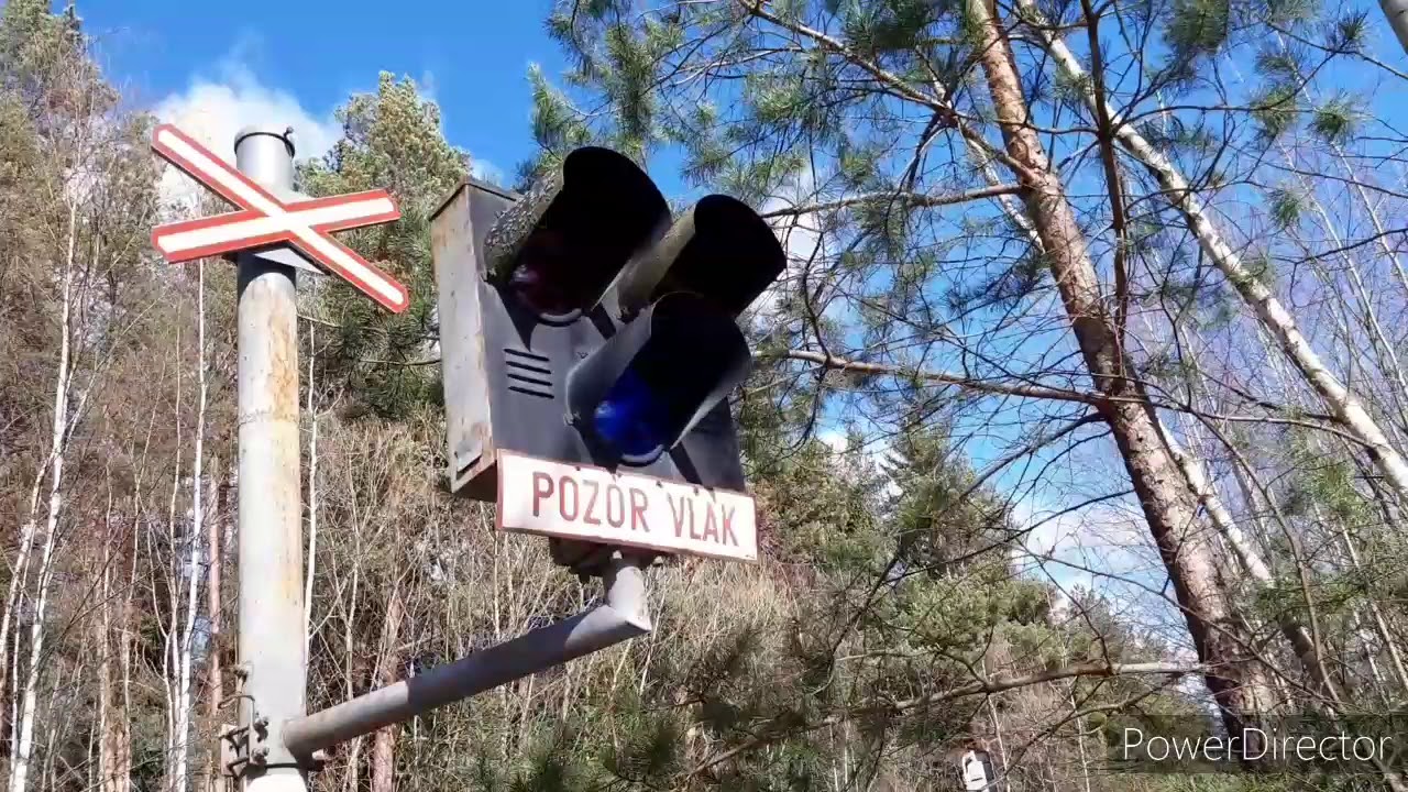 Nefunkční nebo nepoužívané železniční přejezdy na vlečce do Kaolin Kaznějov a Kaznějovské nádraží