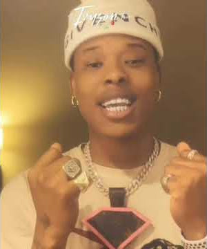 NASTY C GIVES A RAP FREESTYLE😍