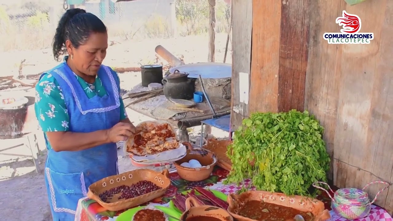 Ndeyu ñuu teyu_o (Platillos tradicionales de nuestro pueblo).