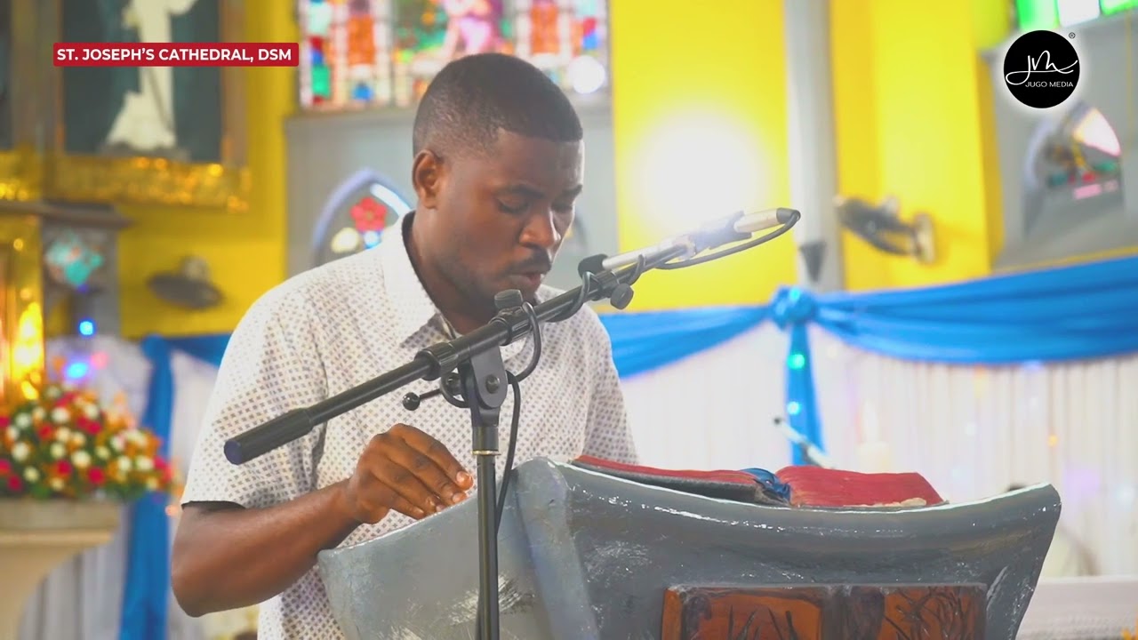 Kijana wa The Tenor's Chalo akiimba Zaburi ya Mkono wako wa Kuume By M.B Msike kwa Sauti ya Madaha.