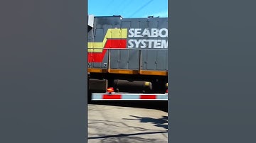 Seaboard System CSX heritage unit (with slow motion replay)