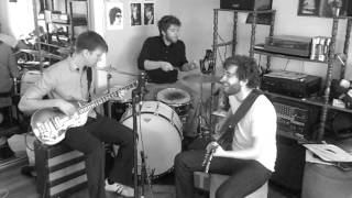 Video voorbeeld van "Bob Dylan - This Wheel's On Fire - Cover By Will And The Won'ts"