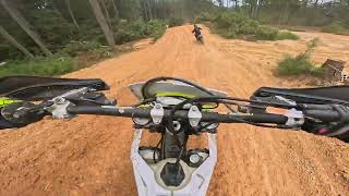 Husky TE’s on the MX track at Roberts