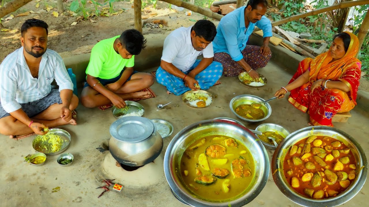 বাঙালির প্রিয় পটল চিংড়ি সাথে কম মসলায় নদীর টাটকা আর মাছের ঝোল |