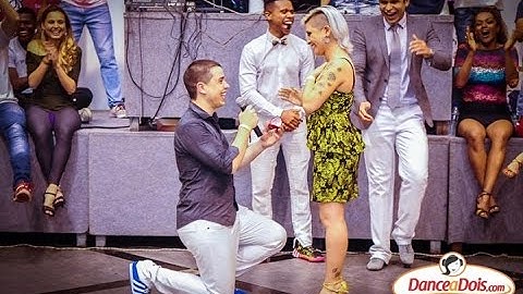 SAMBAMANIACOS 2014 - O amor está no ar!