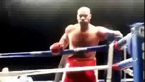 Gerald "El Gallo Negro" Washington TKO Arron Lyons