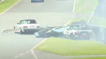 Hard Start Crash - 2023 BRSCC Mazda MX-5 Cup @ Cadwell Park