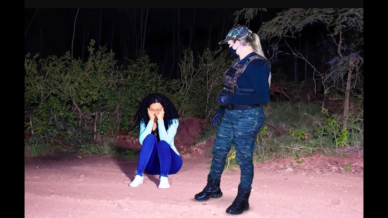 ENCONTREI ELA SOZINHA CHORANDO - SPIRITBOX