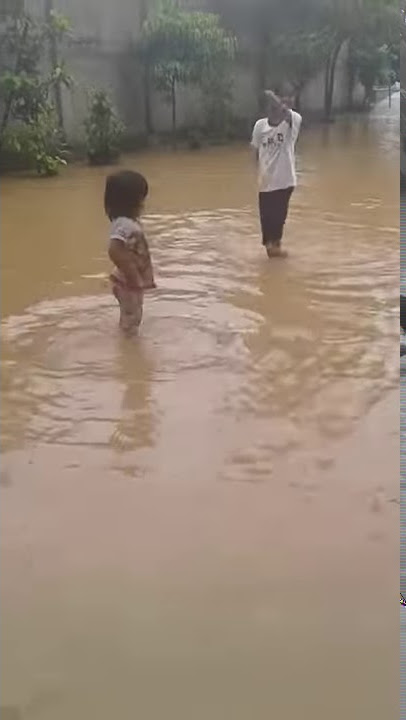Adus banyu banjir