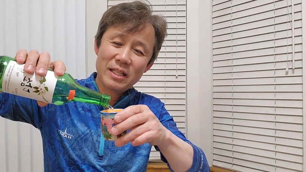 오늘은 새로나온 John  barr 라는 스카치 위스키를 보여드렸습니다