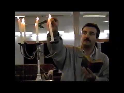תיעוד נדיר: הדלקת נרות חנוכה האחרונה בבגדד (1988) • צפו