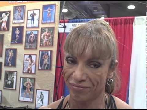 Yaxeni Oriquen-Garcia Female Bodybuilder 2011 Arno...