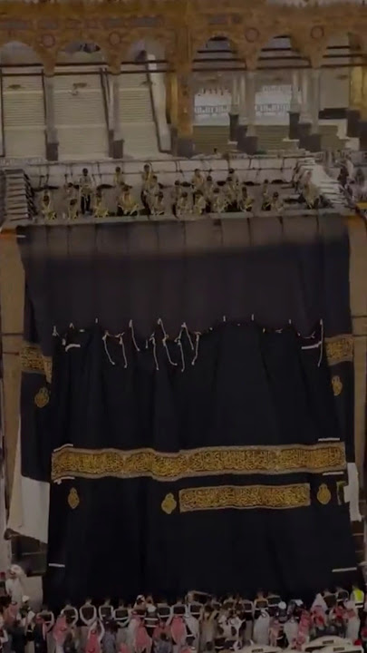 kiswa change 2025 #shortfeed #kaba #mecca #kaaba #shortfeedkaabalive