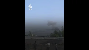 مراسلة الجزيرة مباشر غالية حمد تهرب بسبب قصف إسرائيلي على مقربة منها مراسلة الجزيرة مباشر غالية حمد تهرب بسبب قصف إسرائيلي على مقربة منها