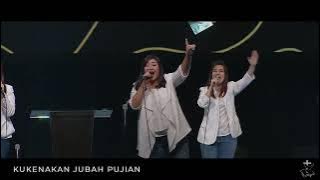 Kukalahkan Musuh Dan Melompat Tembok, Kukenakan Jubah Pujian - Audy Jane