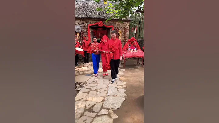 中外婚礼 Getting married in rural China - Traditional Chinese Wedding #Shorts - DayDayNews